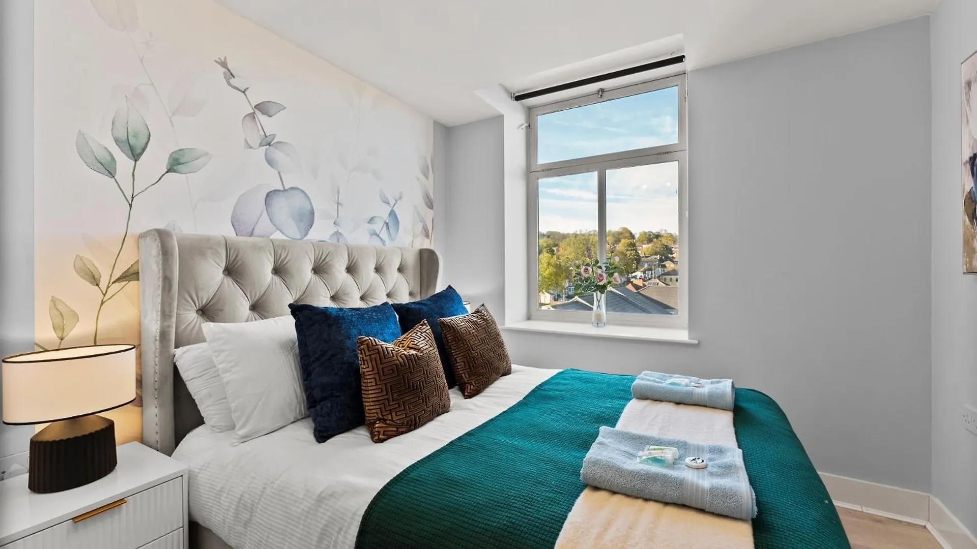 30 Percent Off! Sleek Apartment - 10 Minutes From Leeds Дьюсбери