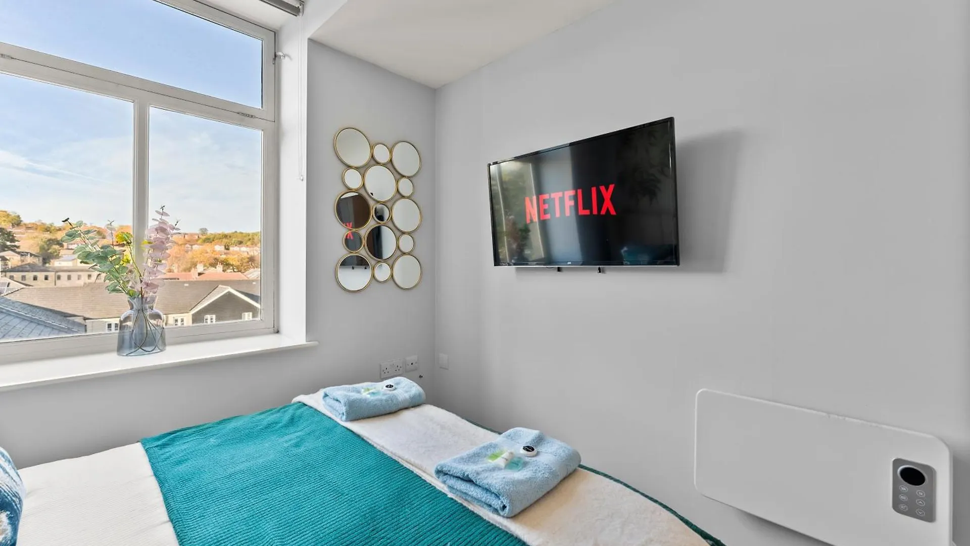 30 Percent Off! Sleek Apartment - 10 Minutes From Leeds Дьюсбери Великобритания