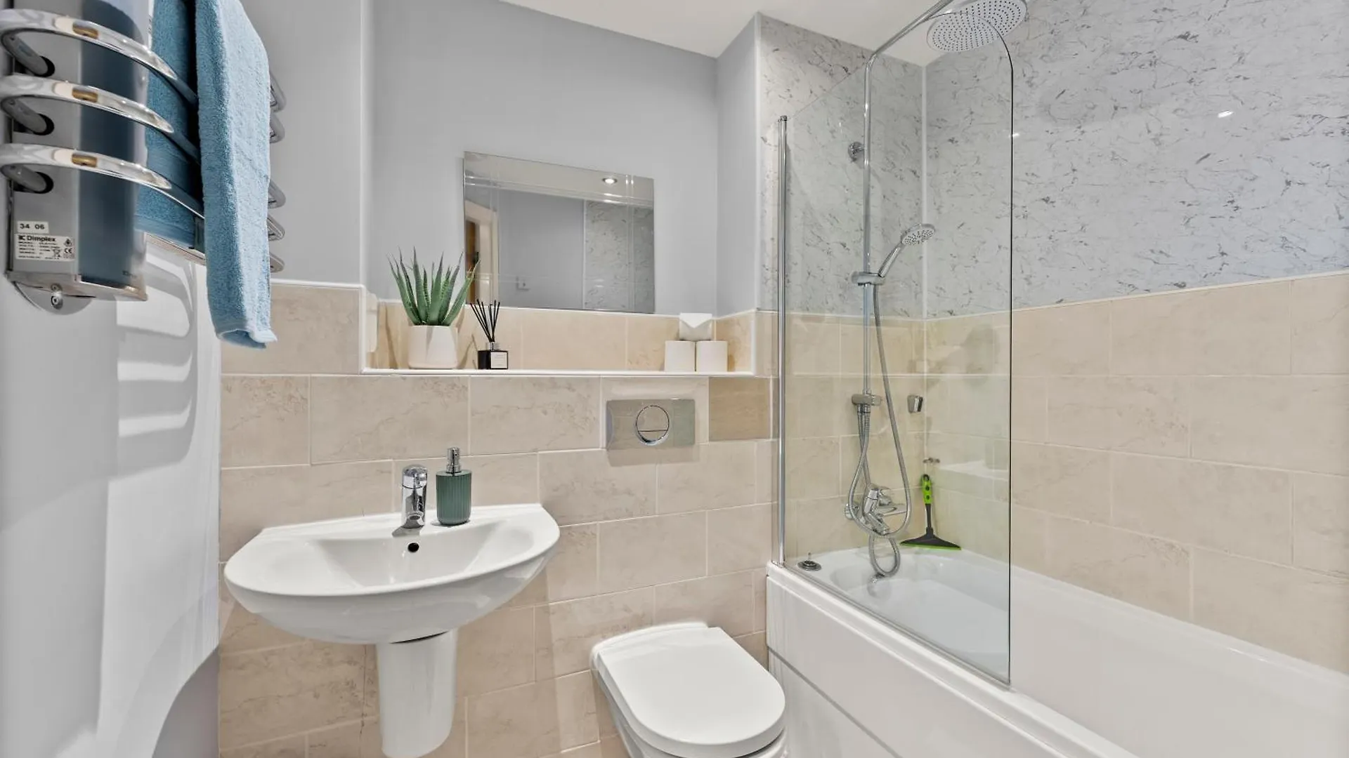 30 Percent Off! Sleek Apartment - 10 Minutes From Leeds Дьюсбери
