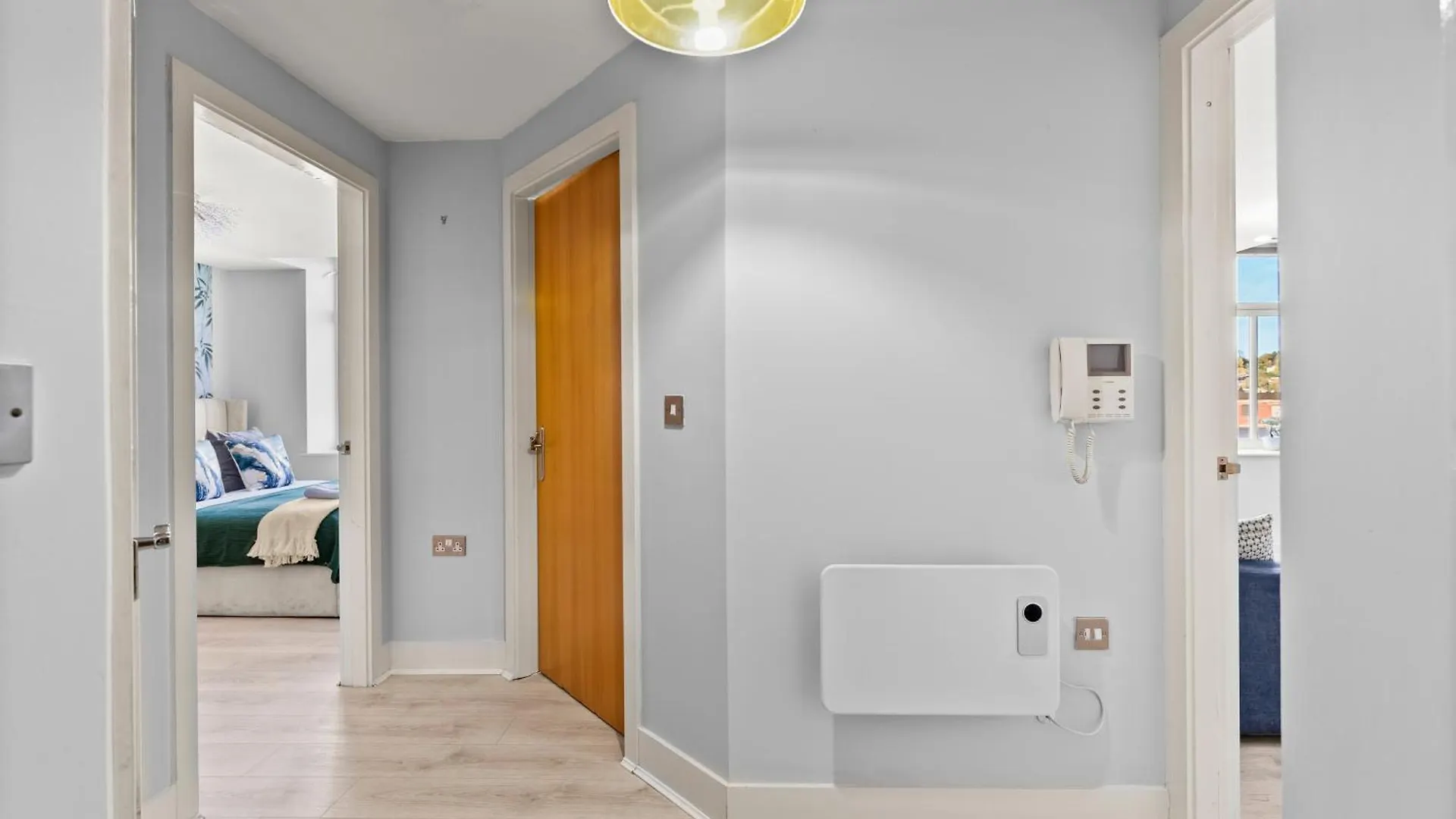30 Percent Off! Sleek Apartment - 10 Minutes From Leeds Дьюсбери